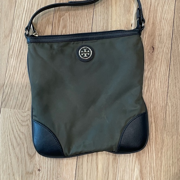 Tory Burch Bags Tory Burch Crossbody Olive Green Bag Poshmark